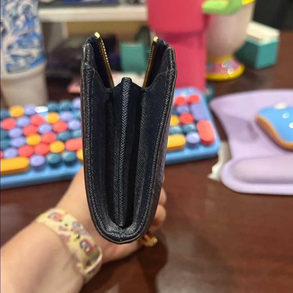 Michael Kors Navy Leather Wallet with Gold Logo - Picture 5 of 5